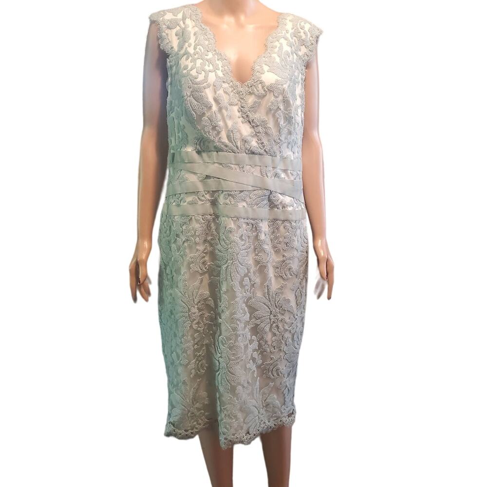 Tadashi Shoji Size 14 Seafoam Green Crossover Bodace Banded Floral Lace Dress